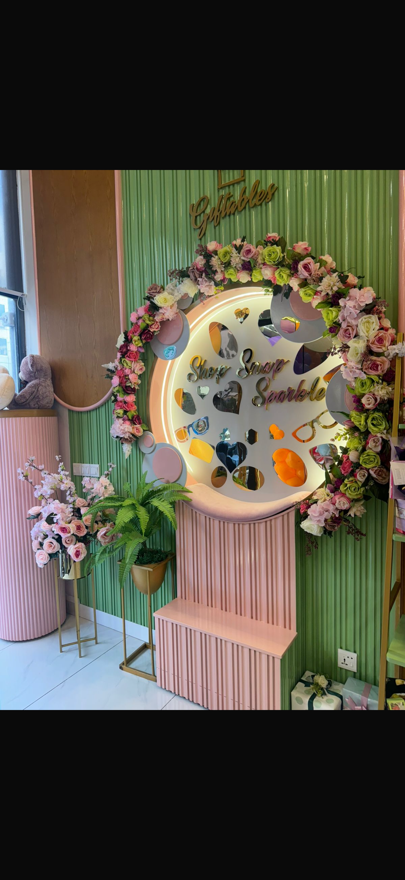 Gift Studio