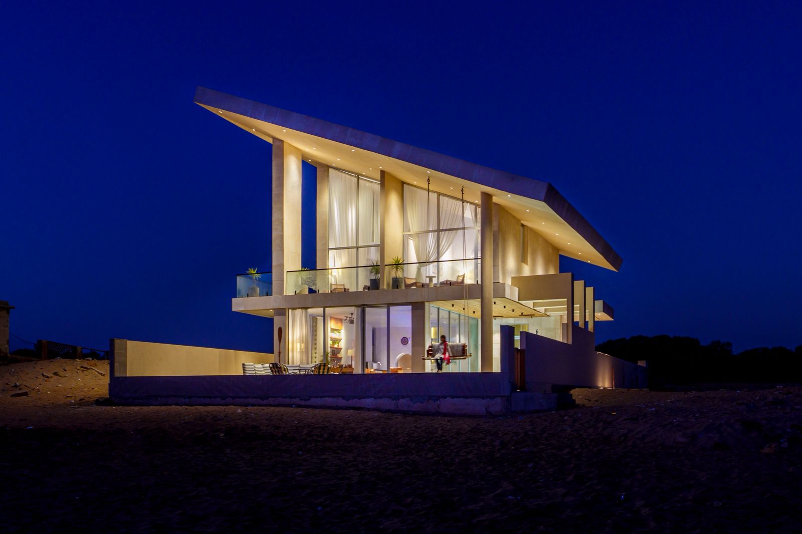 Luxury Beach Villa N-44 Karachi | Corporate Dinners & Family Beach Stay