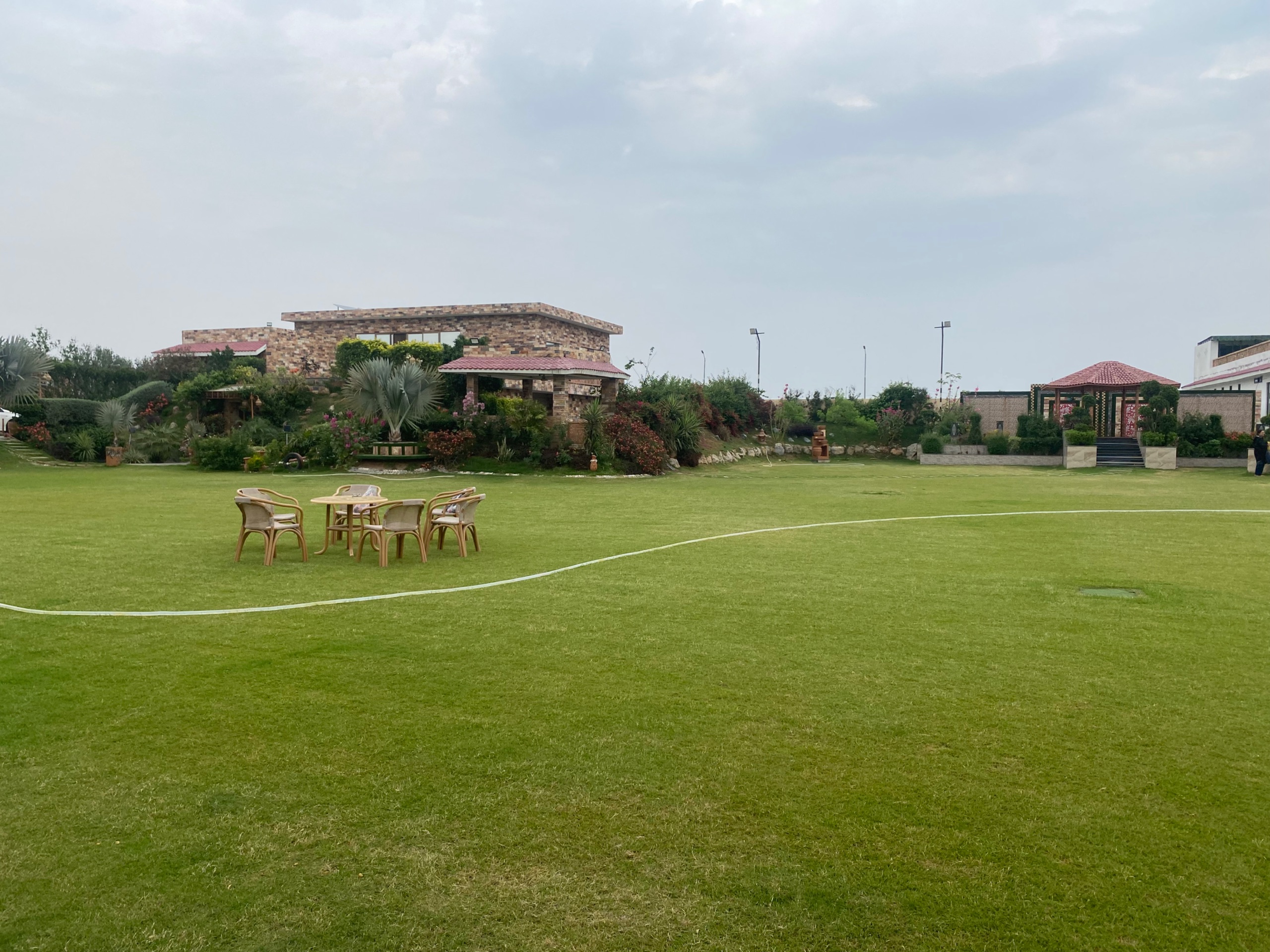 Hill View Garden Farmhouse for Stays, Events & Shoots.