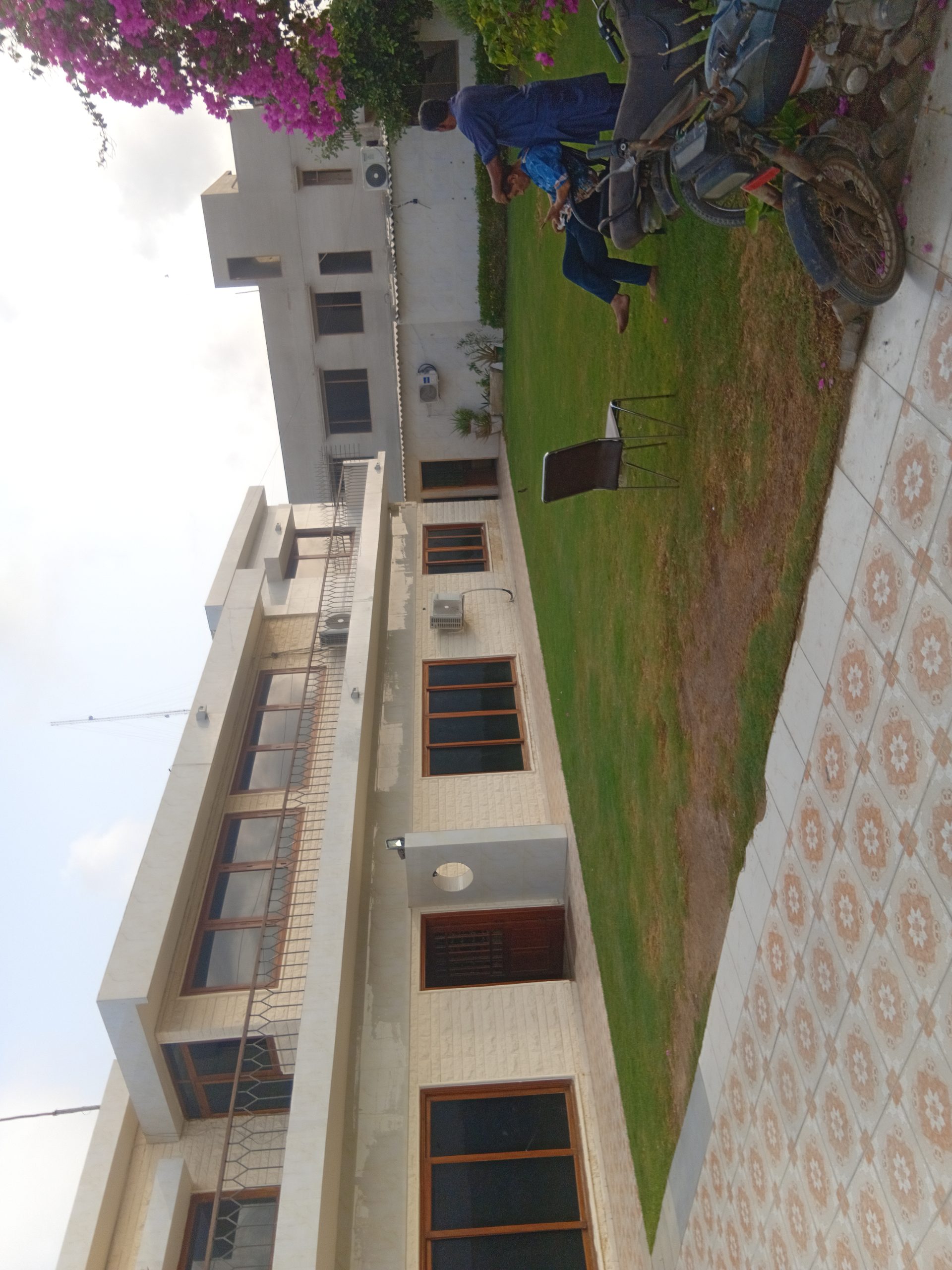 Spacious garden and carposh available in the heart of DHA