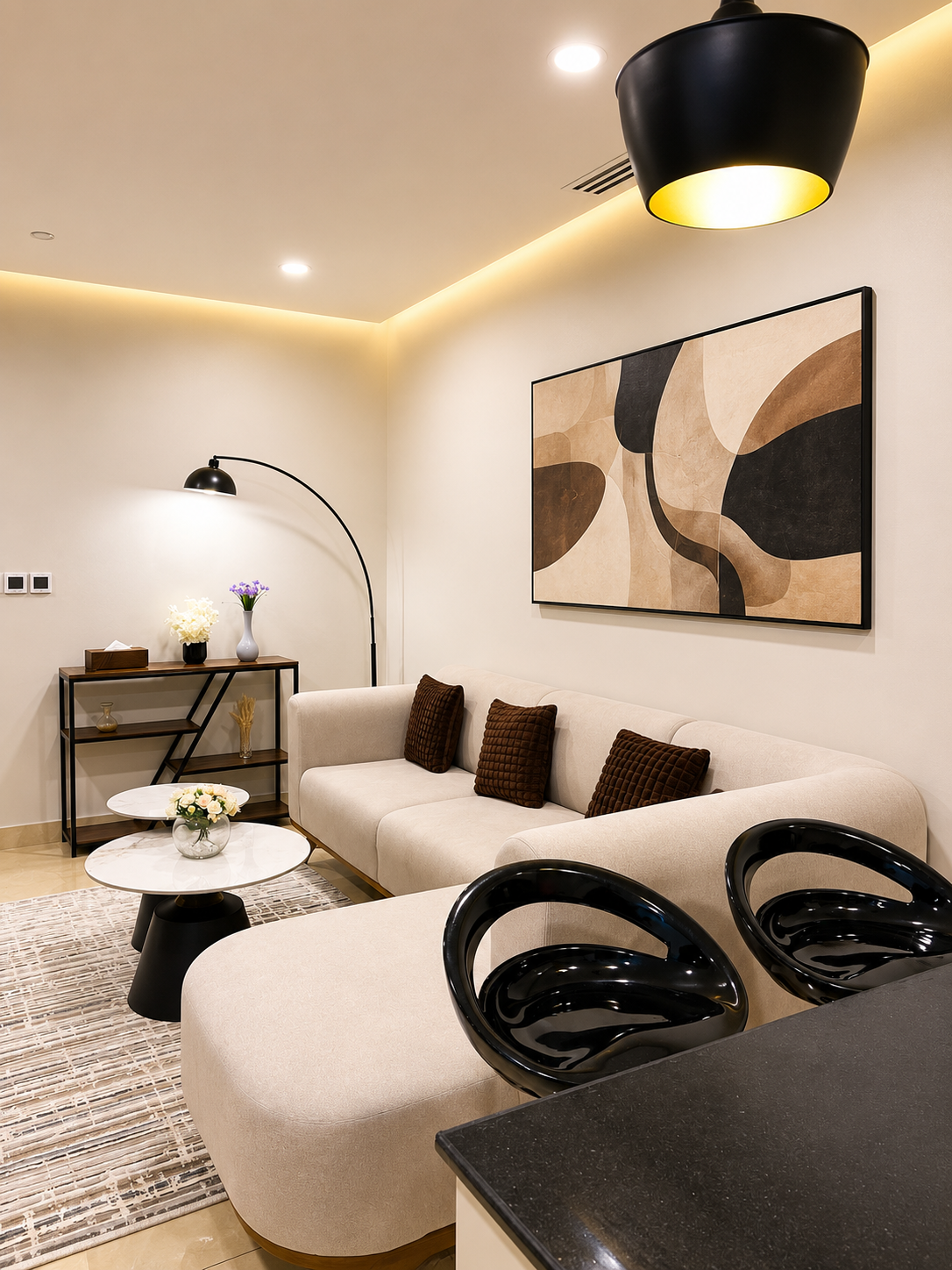Luxury skyline stay, 1BR in F7, Near Centaurus