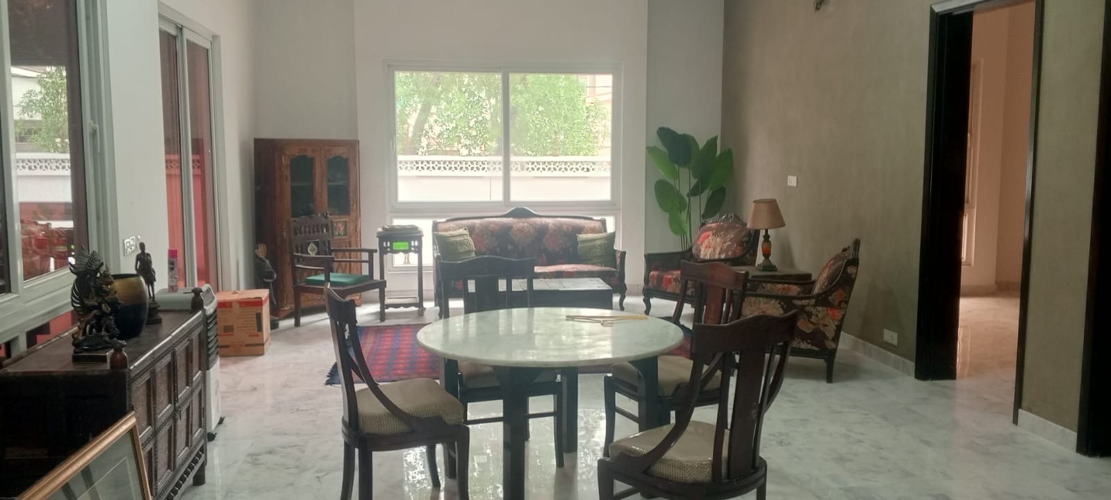 Beautiful Banglow on phase 1 DHA