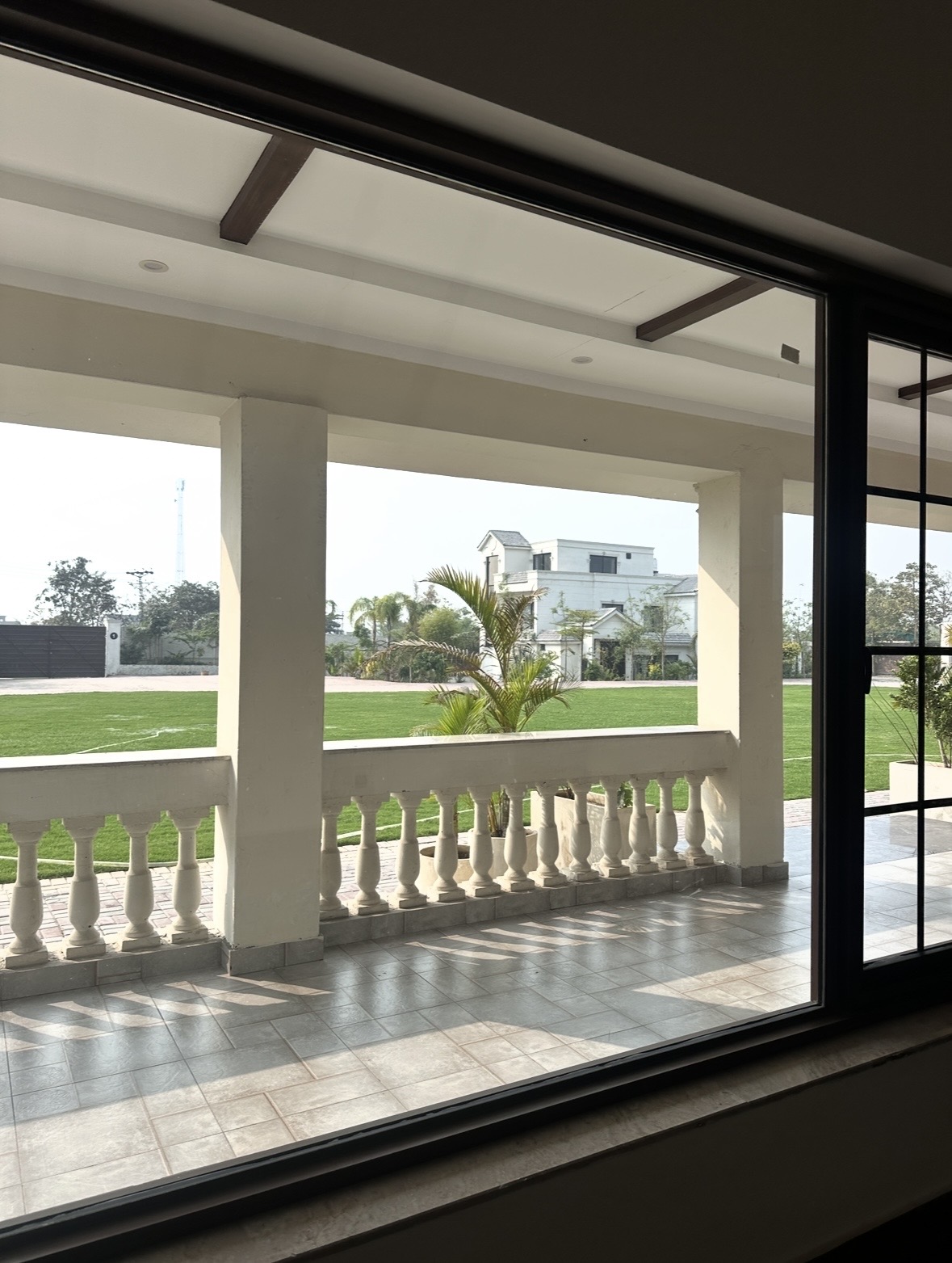Luxury Farmhouse on Barki Road