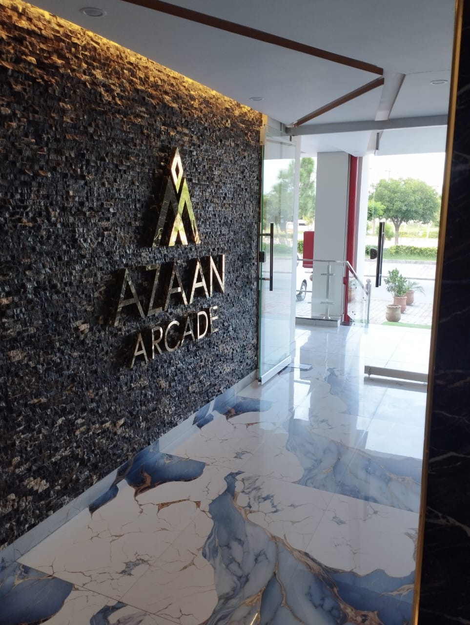 Cozy Studio Apartment in Bahria Enclave