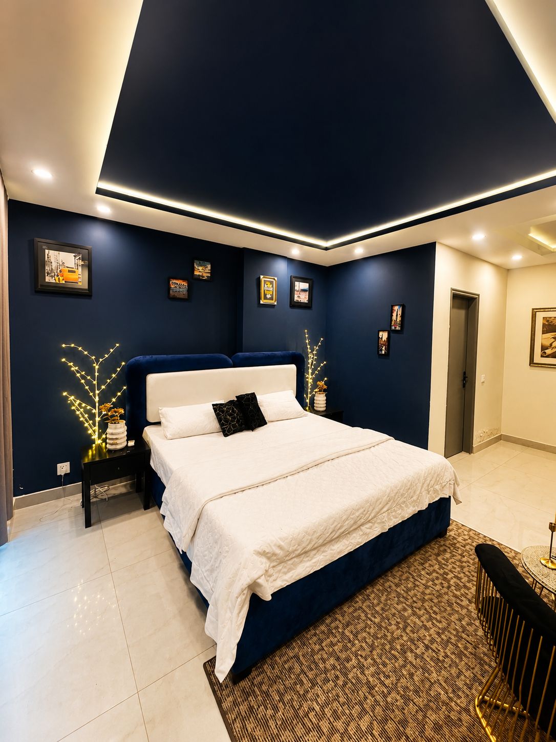 Flat for Short Stay in bahria town Lahore