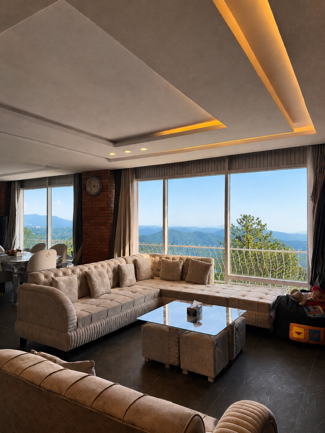 Pineview Hideaway | Murree MIT, Luxury Apartment